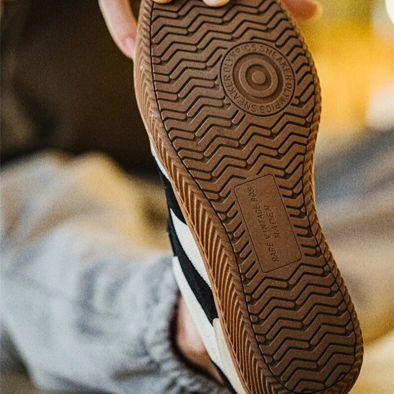 Beige Men's Classic Sneakers with Lace-Up Closure & Colorblock Design - Sole Tread Detail